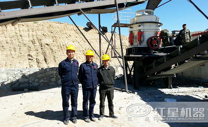 制砂機(jī)廠家生產(chǎn)出來(lái)的圓錐破碎機(jī) 制砂機(jī)廠家生產(chǎn)出來(lái)的圓錐破碎機(jī)