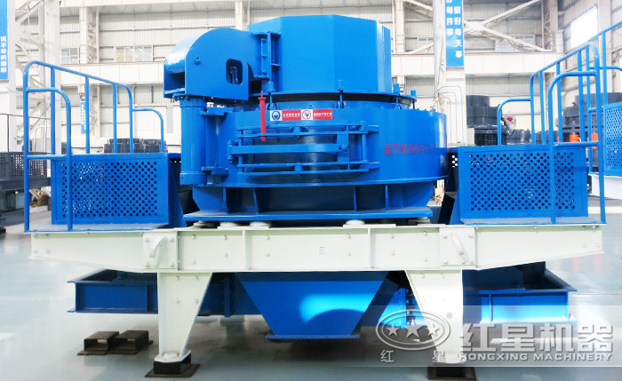 制砂機廠家車間里的制砂機 制砂機廠家車間里的制砂機