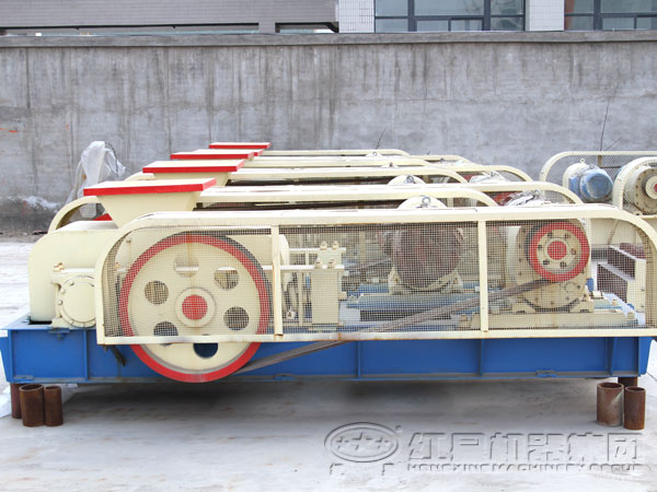 雙輥制砂機(jī) 雙輥制砂機(jī)
