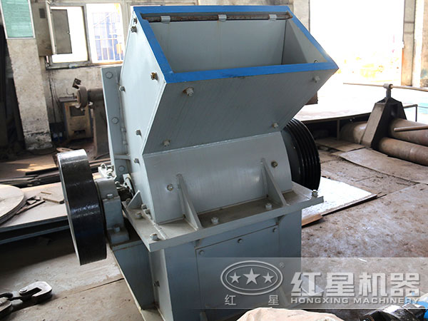 錘式破碎機(jī)生產(chǎn)車間 錘式破碎機(jī)生產(chǎn)車間