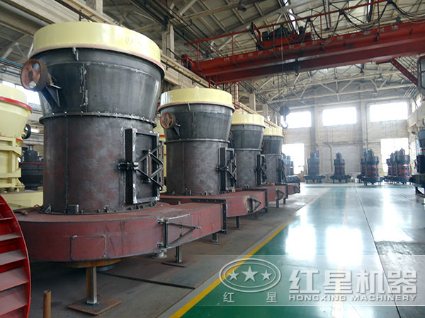 雷蒙磨粉機(jī)生產(chǎn)車間 雷蒙磨粉機(jī)生產(chǎn)車間