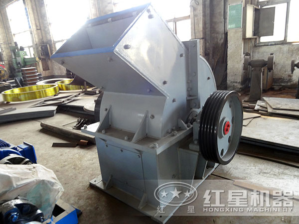 錘式破碎機生產(chǎn)車間 錘式破碎機生產(chǎn)車間