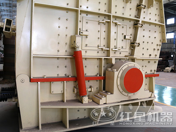 反擊式破碎機(jī) 反擊式破碎機(jī)