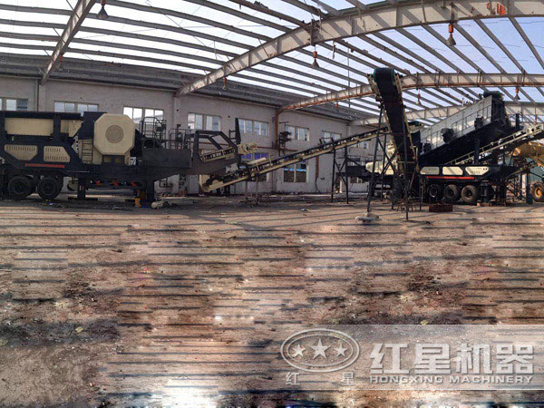 移動(dòng)顎式破碎站工作現(xiàn)場(chǎng) 移動(dòng)顎式破碎站工作現(xiàn)場(chǎng)