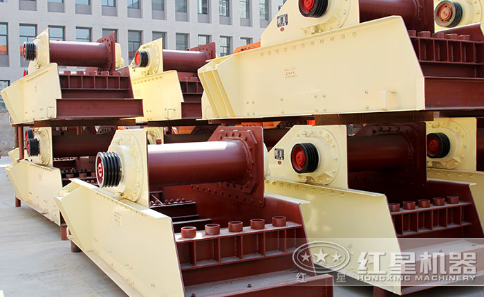 振動給料機(jī)實(shí)拍 振動給料機(jī)實(shí)拍