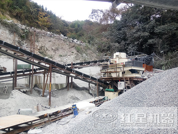 機制砂生產(chǎn)現(xiàn)場 機制砂生產(chǎn)現(xiàn)場