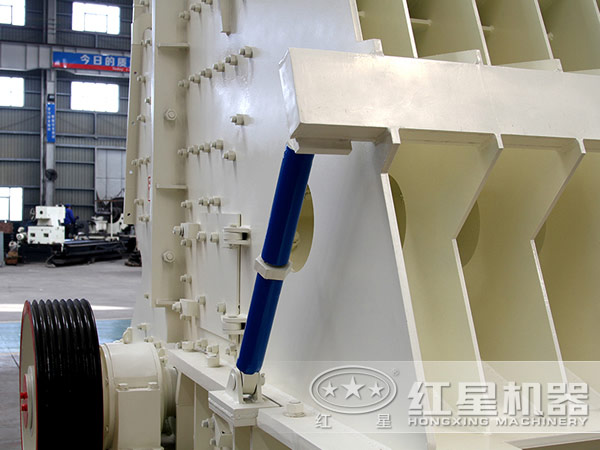 想要高產(chǎn)穩(wěn)產(chǎn)優(yōu)產(chǎn)——選擇反擊式破碎機，演繹一出破碎好戲