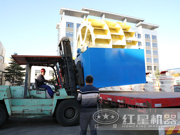 三輪洗砂機發(fā)貨現場 三輪洗砂機發(fā)貨現場