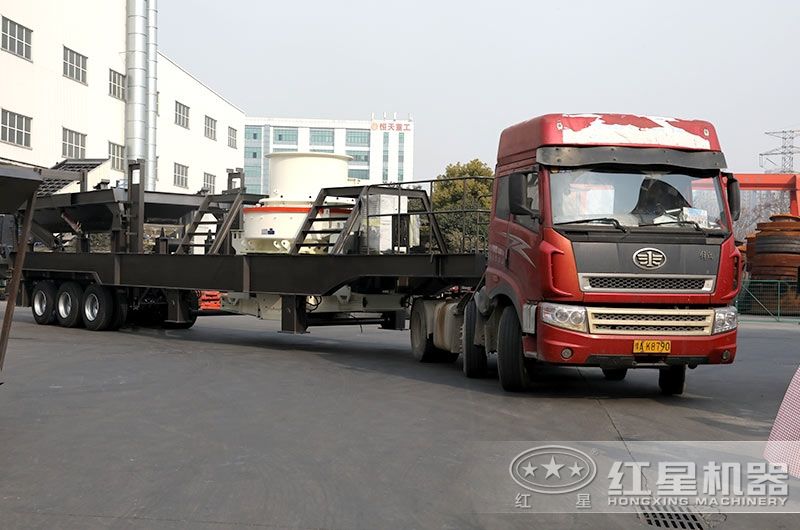 輪胎移動制砂設(shè)備發(fā)貨現(xiàn)場 輪胎移動制砂設(shè)備發(fā)貨現(xiàn)場