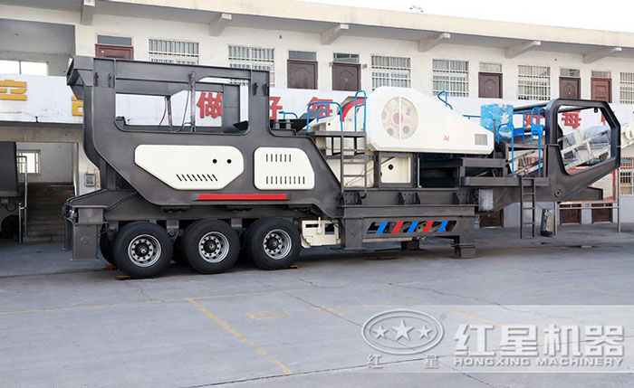 輪胎式移動(dòng)顎式破碎機(jī)轉(zhuǎn)彎很簡單 輪胎式移動(dòng)顎式破碎機(jī)轉(zhuǎn)彎很簡單