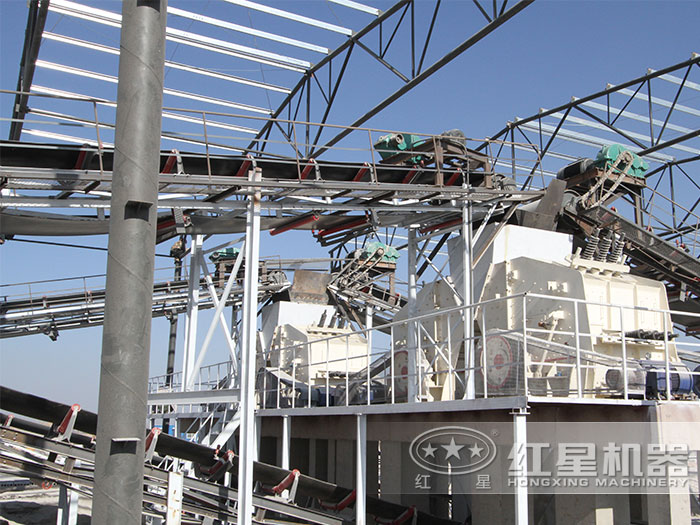 小型反擊式破石頭機(jī)械生產(chǎn)現(xiàn)場(chǎng) 小型反擊式破石頭機(jī)械生產(chǎn)現(xiàn)場(chǎng)