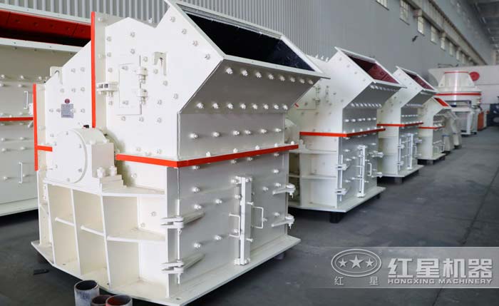 細碎制砂機設(shè)備實拍 細碎制砂機設(shè)備實拍