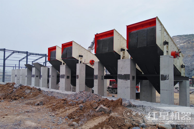 生產(chǎn)線打樁固定現(xiàn)場實(shí)拍 生產(chǎn)線打樁固定現(xiàn)場實(shí)拍