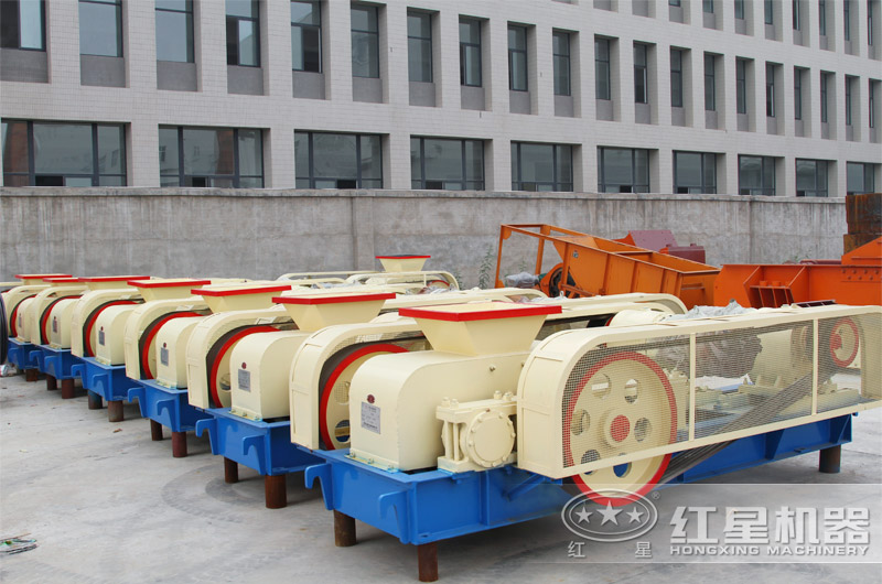 對輥破碎機(jī)技術(shù)參數(shù)以及報價簡介