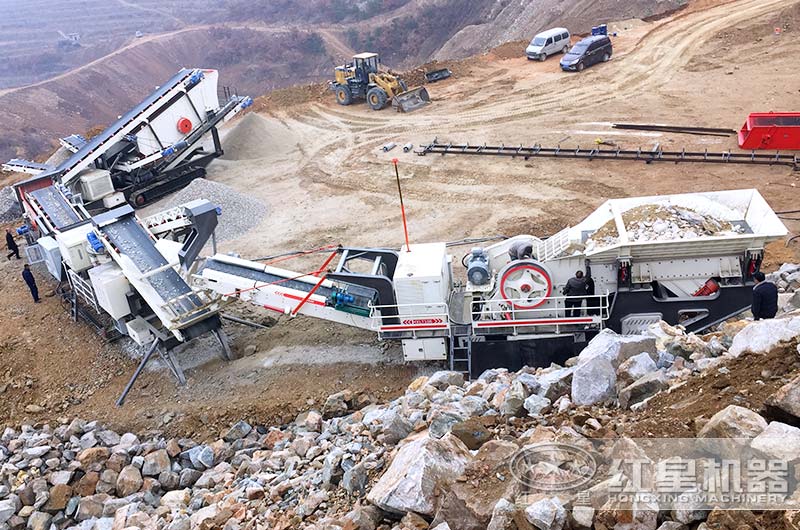 多臺履帶式砂石生產線現場實拍 多臺履帶式砂石生產線現場實拍