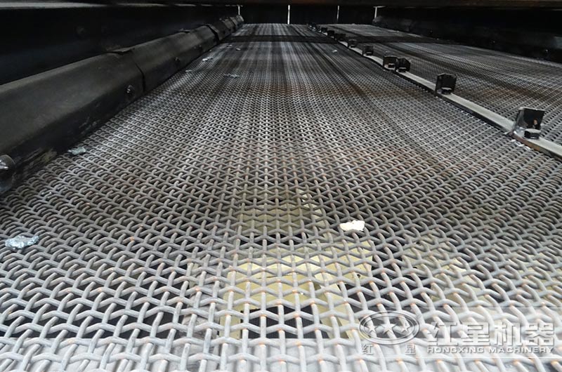 圓振動篩的篩網(wǎng)細(xì)節(jié)實(shí)拍 圓振動篩的篩網(wǎng)細(xì)節(jié)實(shí)拍