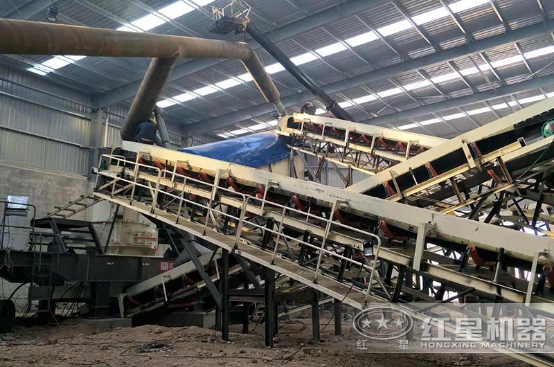 花崗巖石制砂、場地有限怎么辦？這臺移動制沙機(jī)幫你搞定