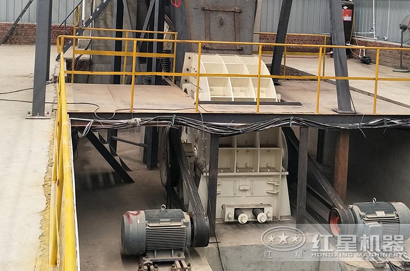 錘式制砂設備處理濕物料加工現(xiàn)場 錘式制砂設備處理濕物料加工現(xiàn)場