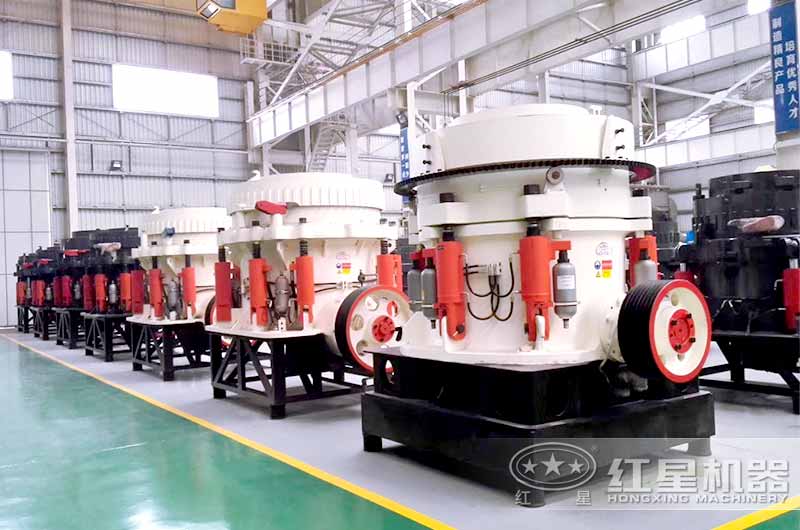 二級破碎設(shè)備圓錐破，前期投資成本高，后期運行成本低