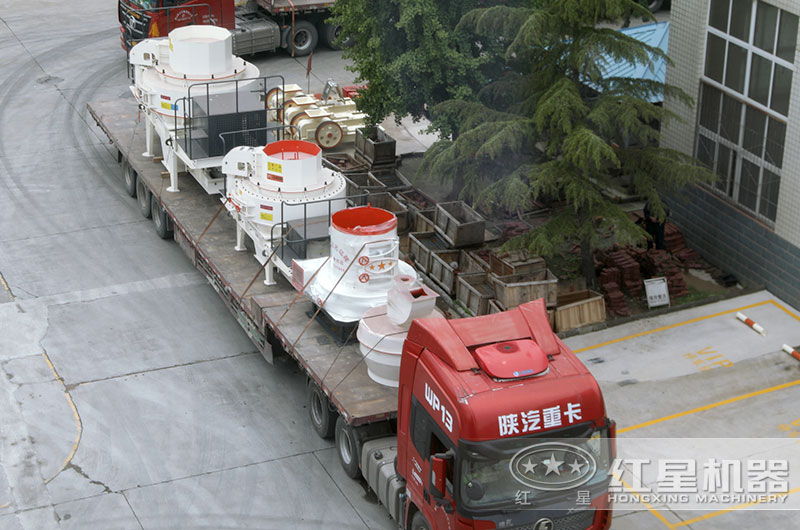 紅星新型鵝卵石制砂機(jī)發(fā)貨現(xiàn)場(chǎng) 紅星新型鵝卵石制砂機(jī)發(fā)貨現(xiàn)場(chǎng)