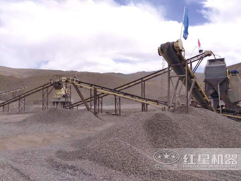 PF1007反擊式破碎機現(xiàn)場，出料粒形好