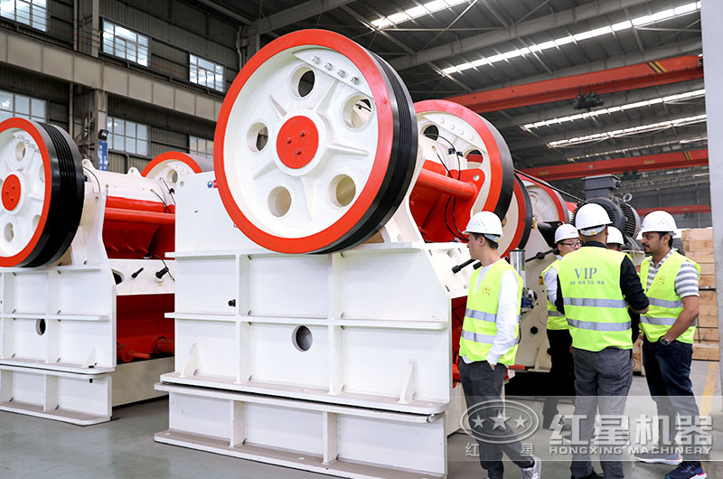 紅星客戶到廠參觀考察設(shè)備，近距離了解設(shè)備性能