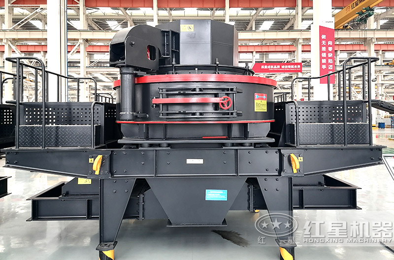 鵝卵石制沙機(jī)型號(hào)時(shí)產(chǎn)300噸有哪些，一臺(tái)價(jià)格多少？附視頻