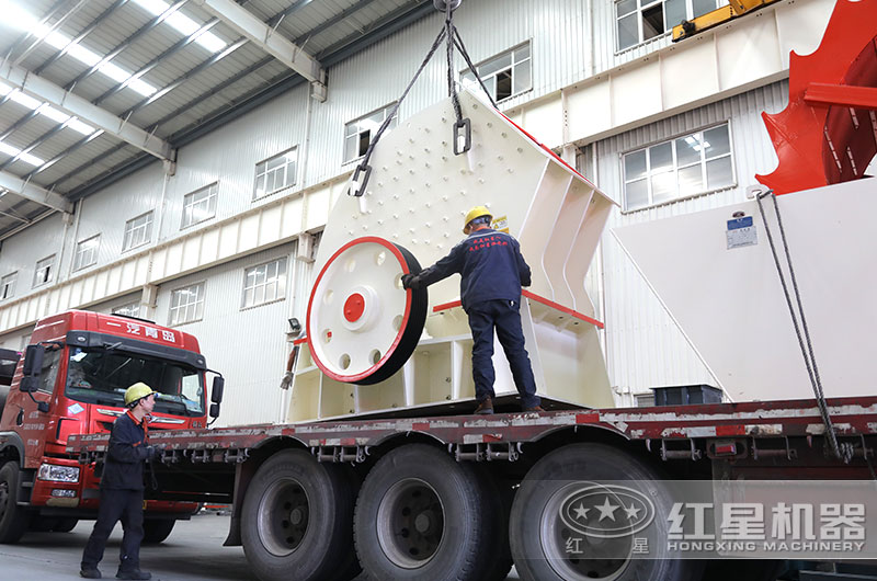 大型隨時(shí)制砂機(jī)裝車發(fā)貨中 大型隨時(shí)制砂機(jī)裝車發(fā)貨中