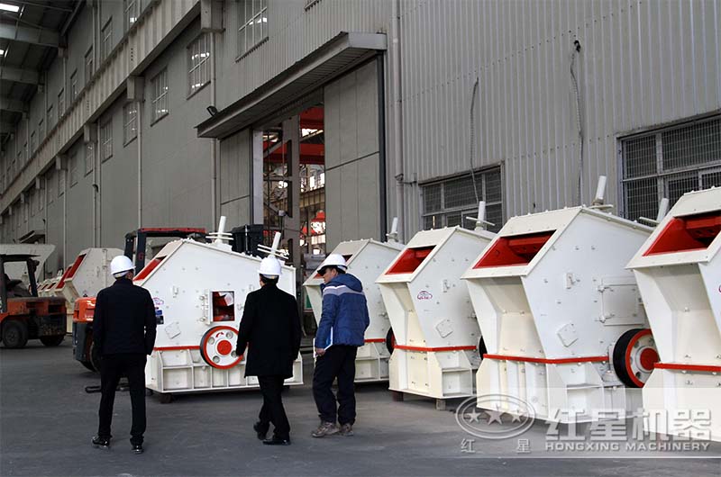 客戶(hù)參觀反擊式破碎機(jī) 客戶(hù)參觀反擊式破碎機(jī)